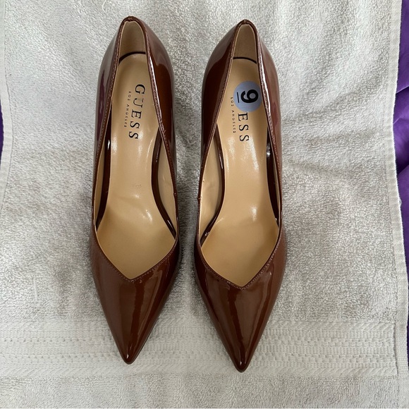 (NWOT) GUESS Shinny Heels - Picture 5 of 9